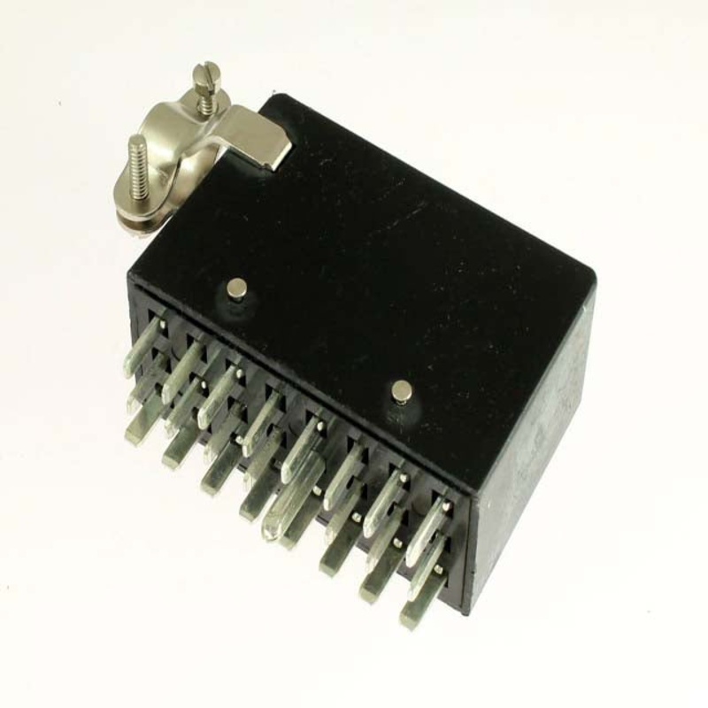 P-324-CCE – CINCH JONES PLUG MALE 24P RA