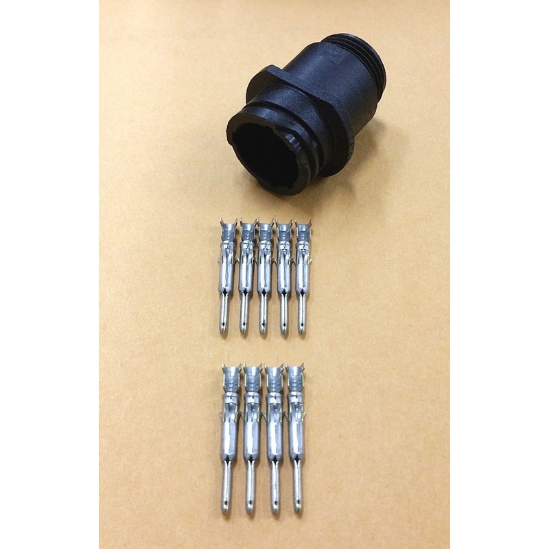 9 Circuit Amp 206705-2, Male CPC Connector with 66589-1 Male Pins