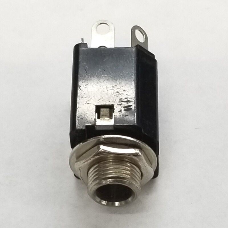 Switchcraft 113F, 1/4″, TRS Phone Connector 3 Conductor Enclosed
